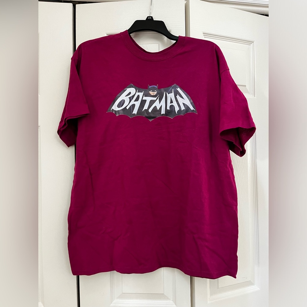 ⭐️NWOT - Dark Pink T-Shirt - Iron-On Batman Logo - Size XL